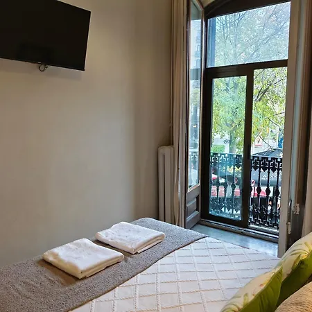 Casa Consell Bailen, 3* برشلونة