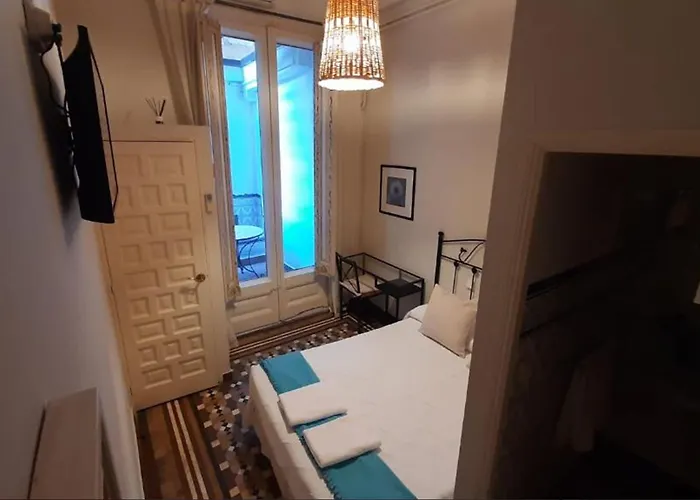 بيت ضيافة Casa Consell Bailen, 3*