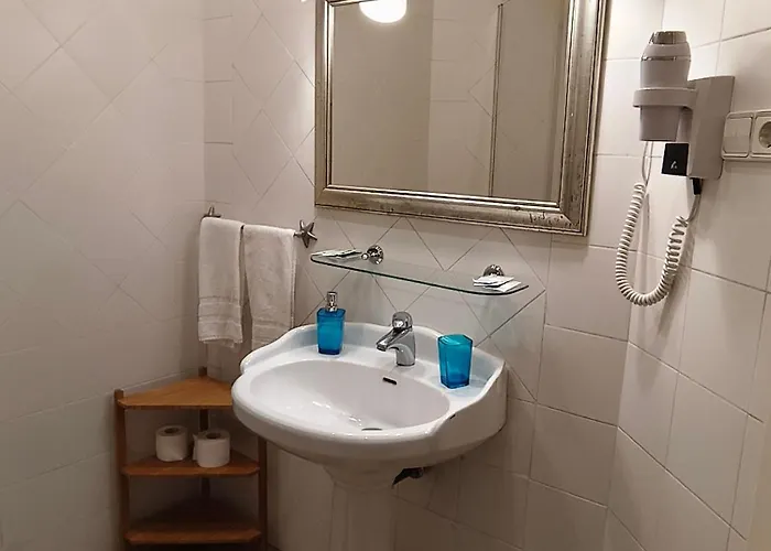 Casa Consell Bailen, 3* برشلونة